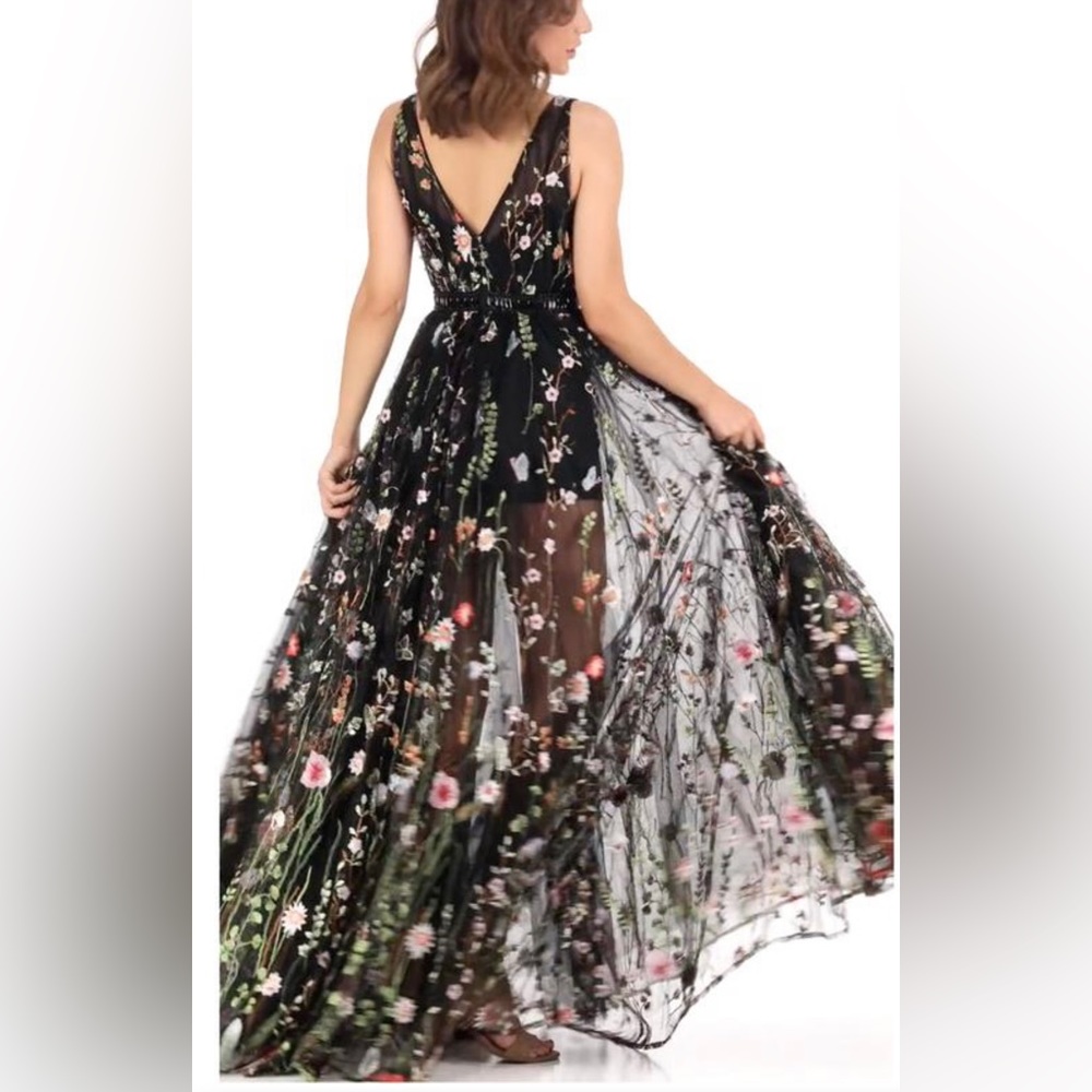 Mac Duggal Floral Embroidered Grown - Picture 5 of 10